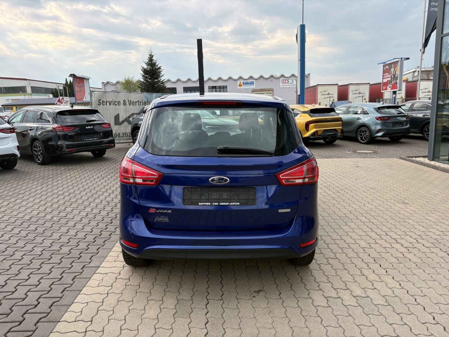 Fahrzeugabbildung Ford B-Max Trend BeheizbareWSS PDC KLIMA