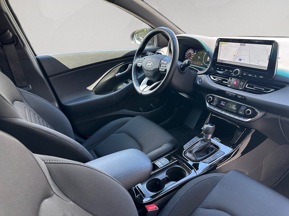 Fahrzeugabbildung Hyundai i30 Kombi 1.0T 100PS DCT ADVANTAGE Plus-Paket