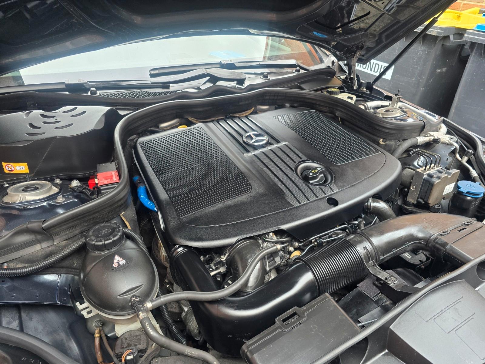 Mercedes-Benz E 220 BlueTEC  Autom. 9G Tronic S212 AMG Menü