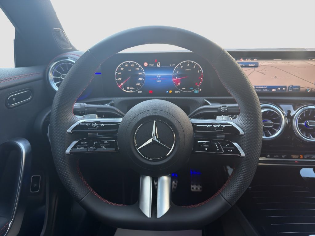 Fahrzeugabbildung Mercedes-Benz CLA 200 Coupé AMG*Night*Pano*Key.Less*PDC*360°