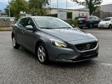 Volvo V40 Kinetic*KEYLESS*NAVI*KLIMA* - Volvo V40: Kombi, mit Anhängerkupplung