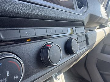 Volkswagen Crafter - 12