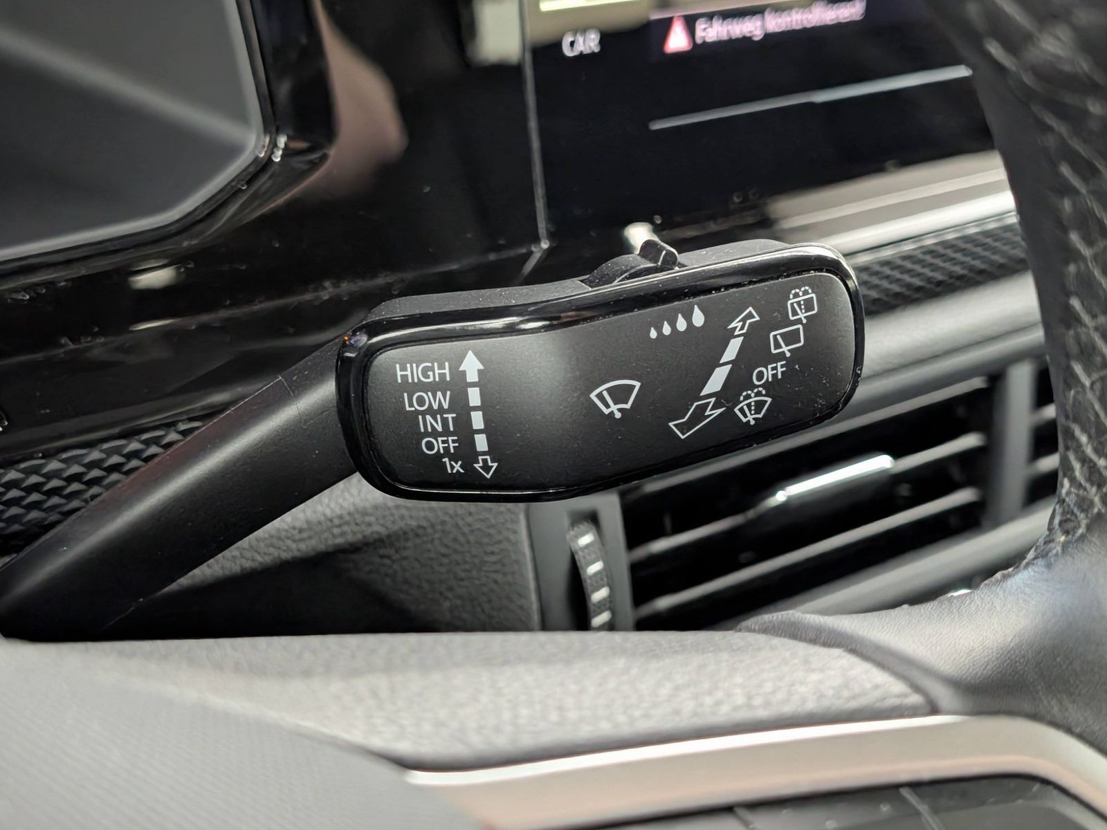 VW Polo 1.0 Life Klimaanlage LED SHZ Allwetter – Bild 29