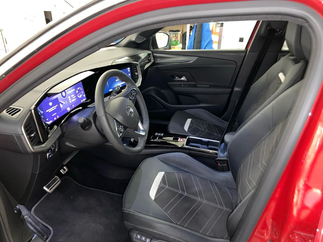 Fahrzeugabbildung Opel Mokka Ultimate Automatik/Navi/Massagesitz!