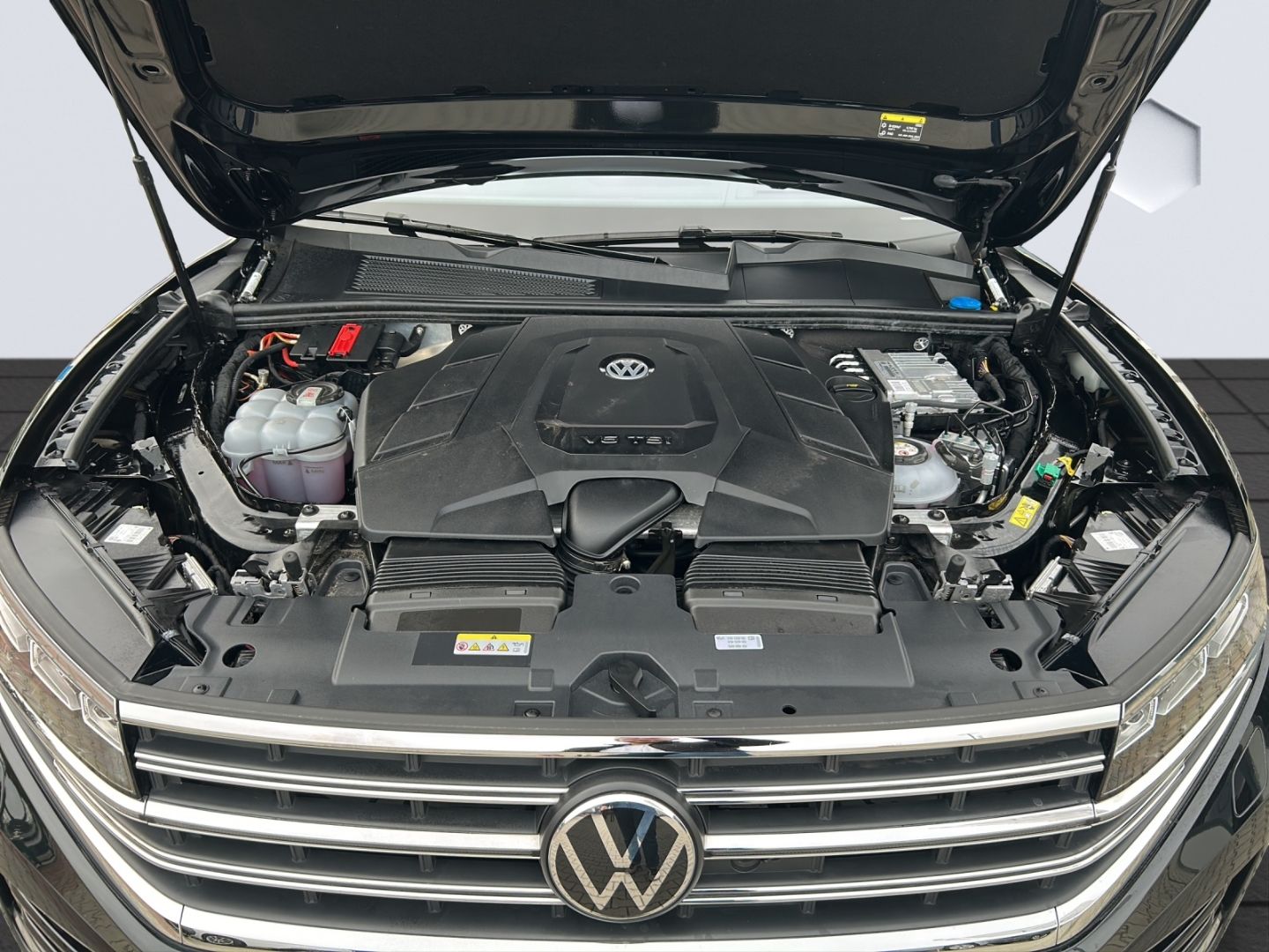 Touareg eHybrid 4Motion 3.0 V6 eTSI AHZV MatrixL