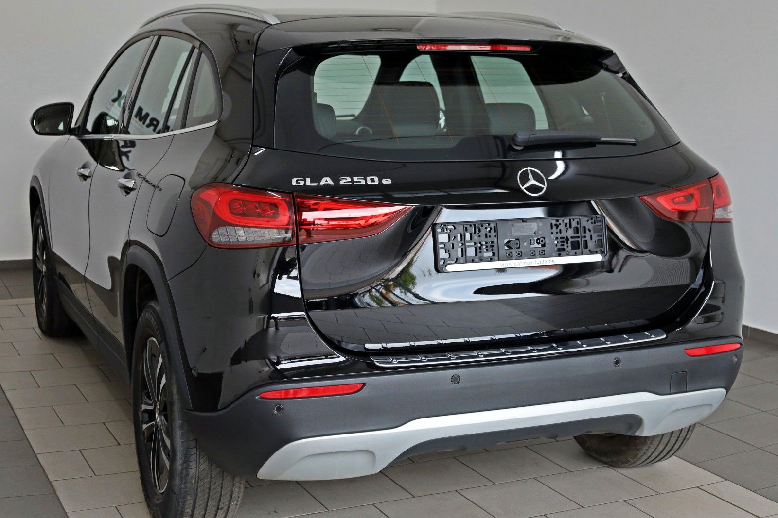 Fahrzeugabbildung Mercedes-Benz GLA 250e Style Navi,Park P,Kamera,T.Leder,SH,LED