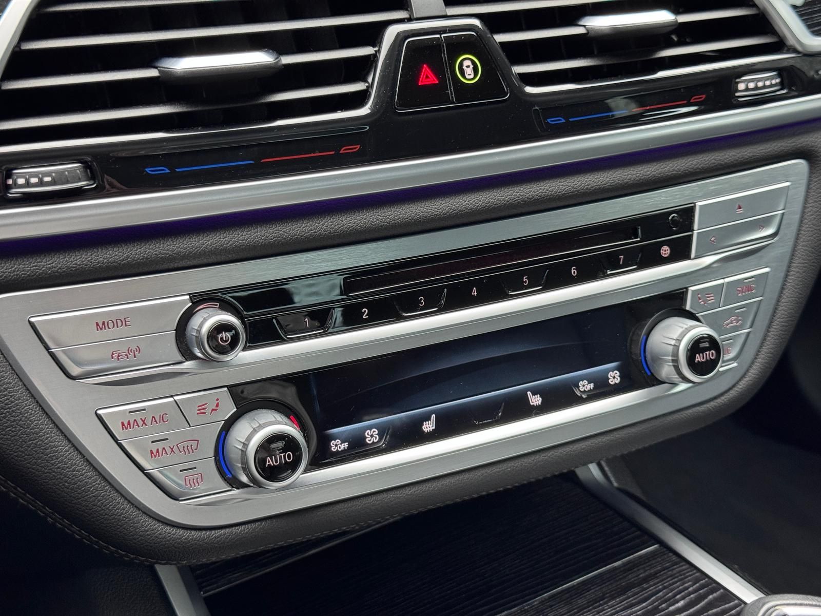 Fahrzeugabbildung BMW d XDRIVE/M-PAKET/H&K/STHZG/AHK/MASSAGE/KEY/360°
