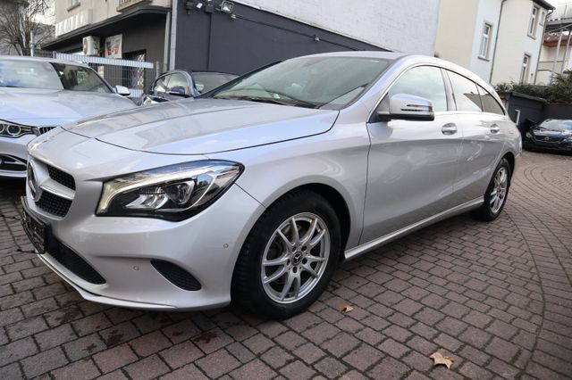 Mercedes-Benz CLA 200 Shooting Brake LED-Scheinwerfer/Navi