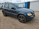 Mercedes-Benz ML 270 CDI - gebrauchte Mercedes-Benz ML 270 aus dem Jahr 2001