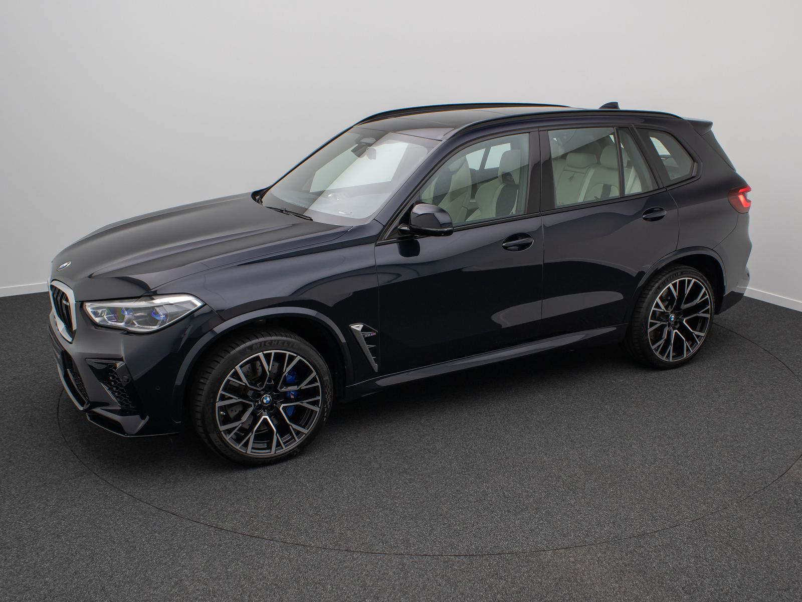 Fahrzeugabbildung BMW X5 M FondEntert NightVision TV SkyLoung MegaVoll
