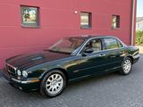 Jaguar XJ 3.0 V6 238PS EXECUTIVE LEDERPAKET NAVI 1-HAND - Jaguar XJ in Köln