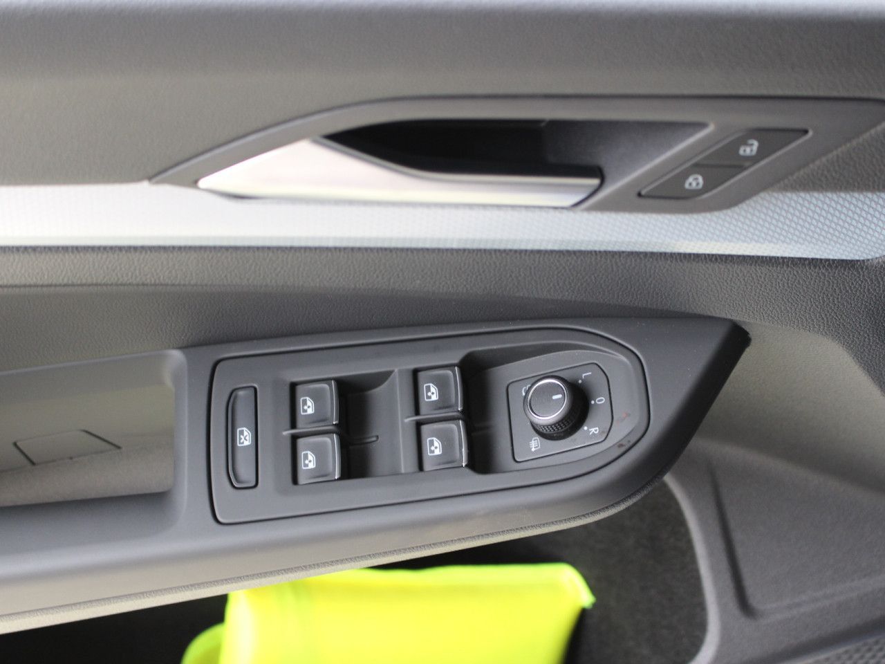Fahrzeugabbildung Volkswagen Golf Variant 1.5 eTSI Goal 360/AHK/Navi/ACC