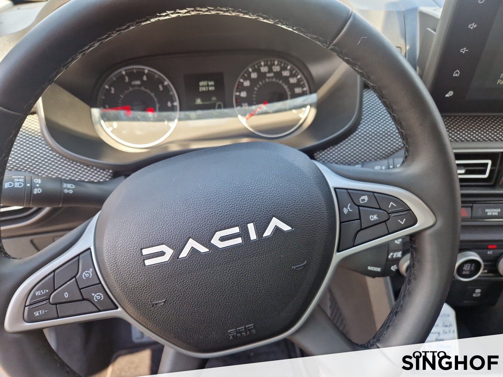 Fahrzeugabbildung Dacia Sandero Journey Eco-G 100