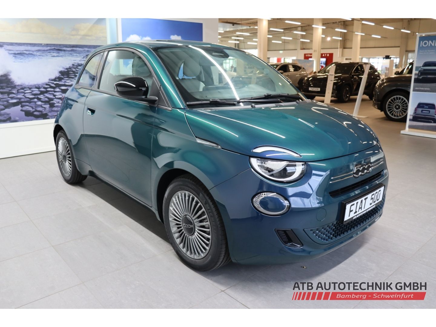 Fahrzeugabbildung Fiat 500 ICON + Komfortpaket Hybrid 1.0l PDC Rückfahr