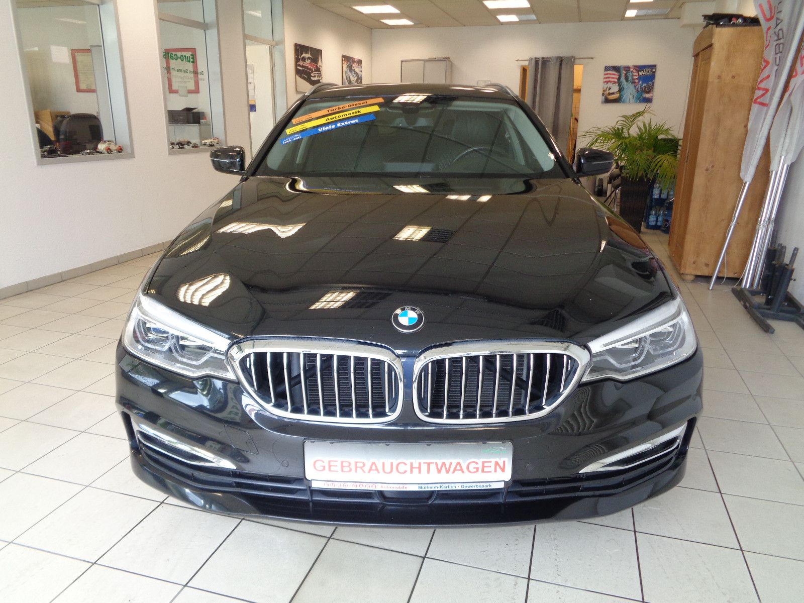 Fahrzeugabbildung BMW 530 d Luxury Line / LED / AHK / HK / LEDER