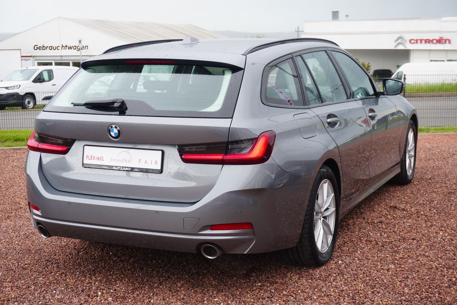 BMW 318i Touring Aut. LED Navi Teilleder Sportsitze foto 6