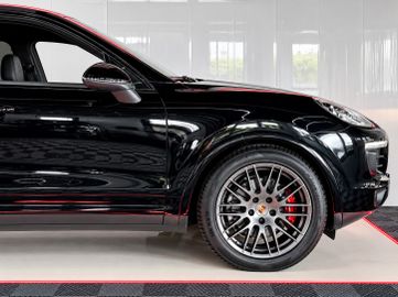 Porsche Cayenne - 7