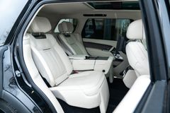 LAND ROVER Range Rover SV / 360° / PANO / LWB / P615 / 23" LAND ROVER Range Rover SV / 360° / PANO / LWB / P615 / 23"