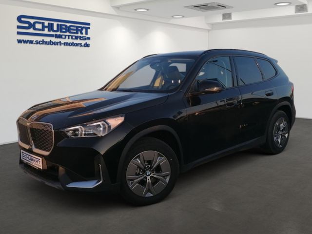 BMW iX1 eDrive20 AZV HUD Adapt.LED Massage PA+ DA+