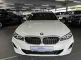 BMW 318d Touring HuD+DA+ACC+Keyless+Park+S-Sitze+SH - BMW 318: Weiß