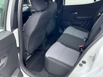 Bild 7 Dacia Sandero TCe 110 Stepway Extreme+