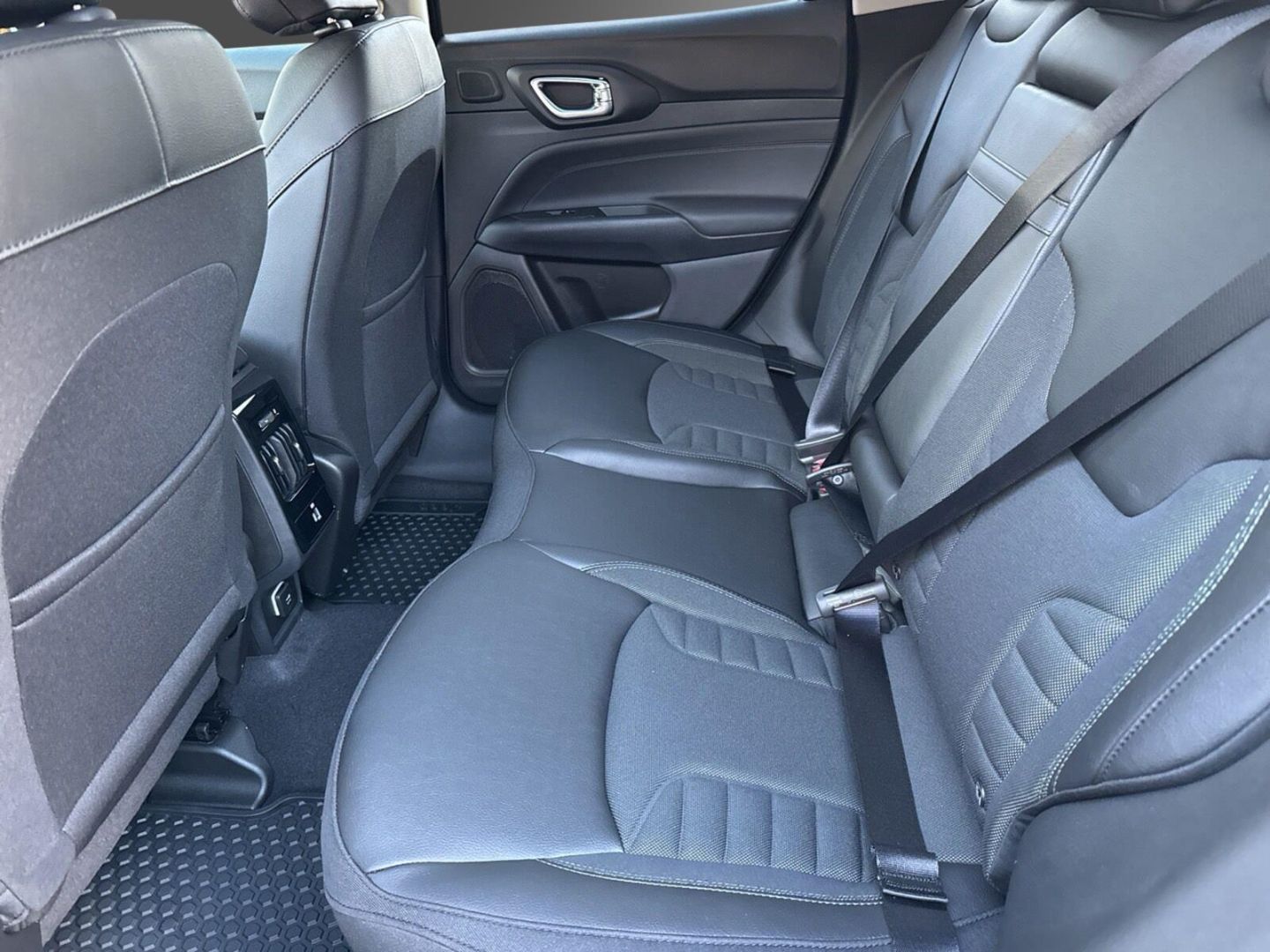 Fahrzeugabbildung Jeep Compass North Star-Panoramadach-Mild-Hybrid