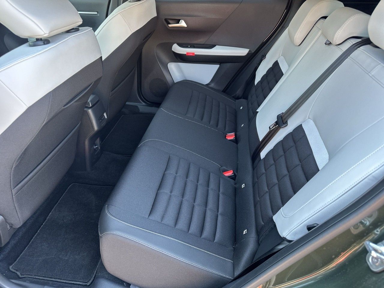 Fahrzeugabbildung Citroën ë-C3 Aircross 113 Standart Range MAX