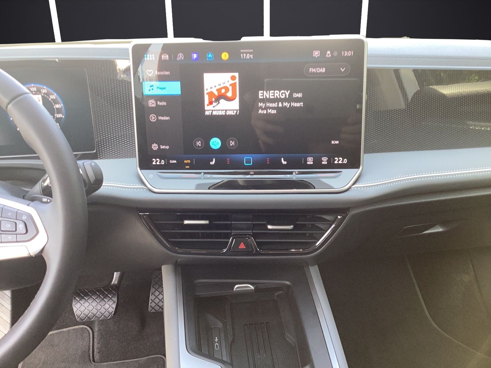 Fahrzeugabbildung Volkswagen Passat TDI Elegance DSG LED ACC AHK NAVI TRAILER