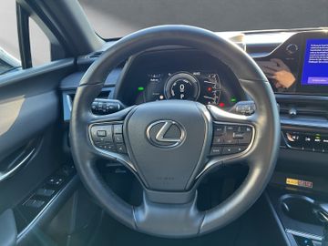 Lexus UX - 10