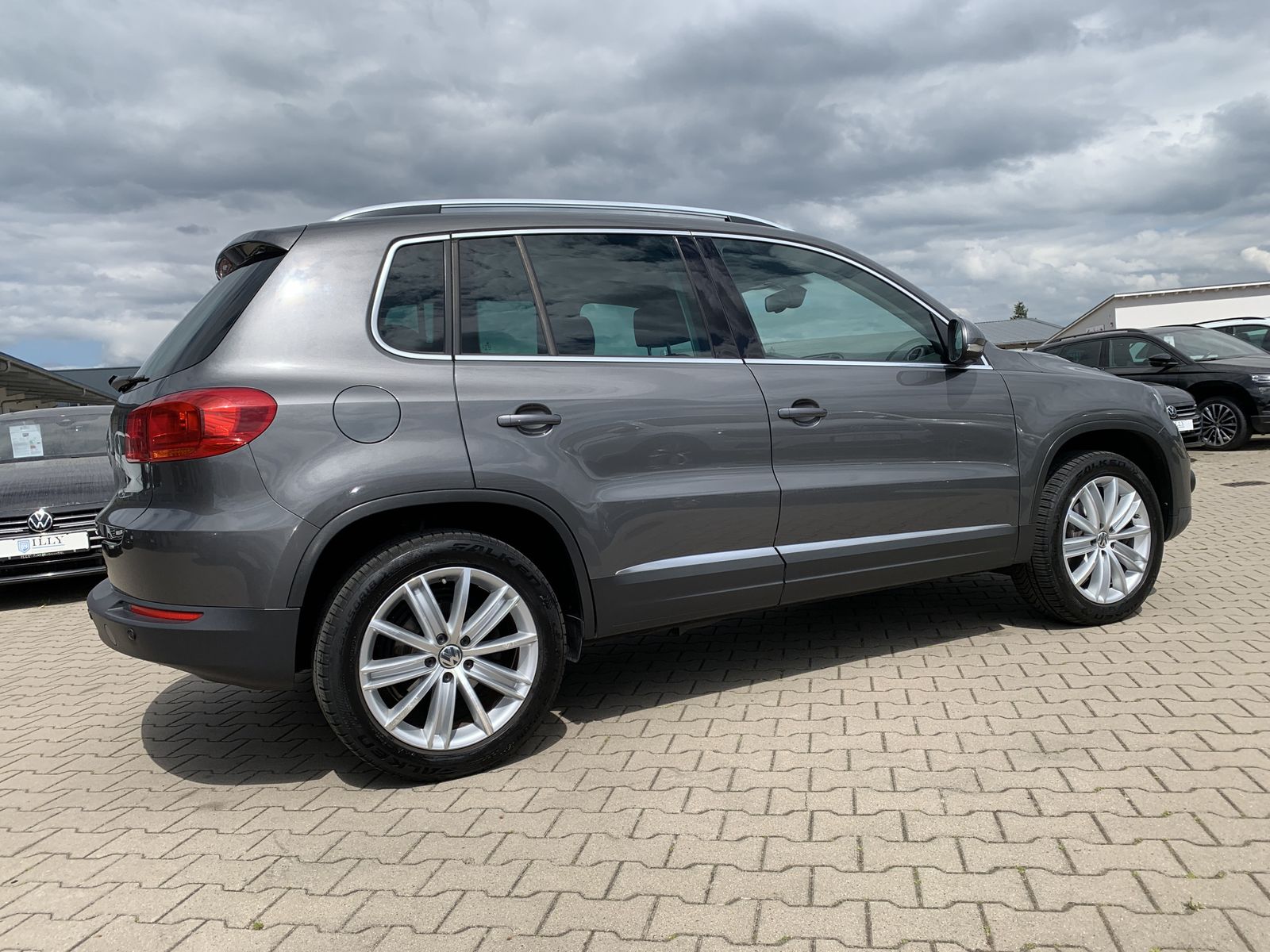 Fahrzeugabbildung Volkswagen Tiguan 1.4 TSI*Sport*AHK*STHZ*Tempomat*SHZ*
