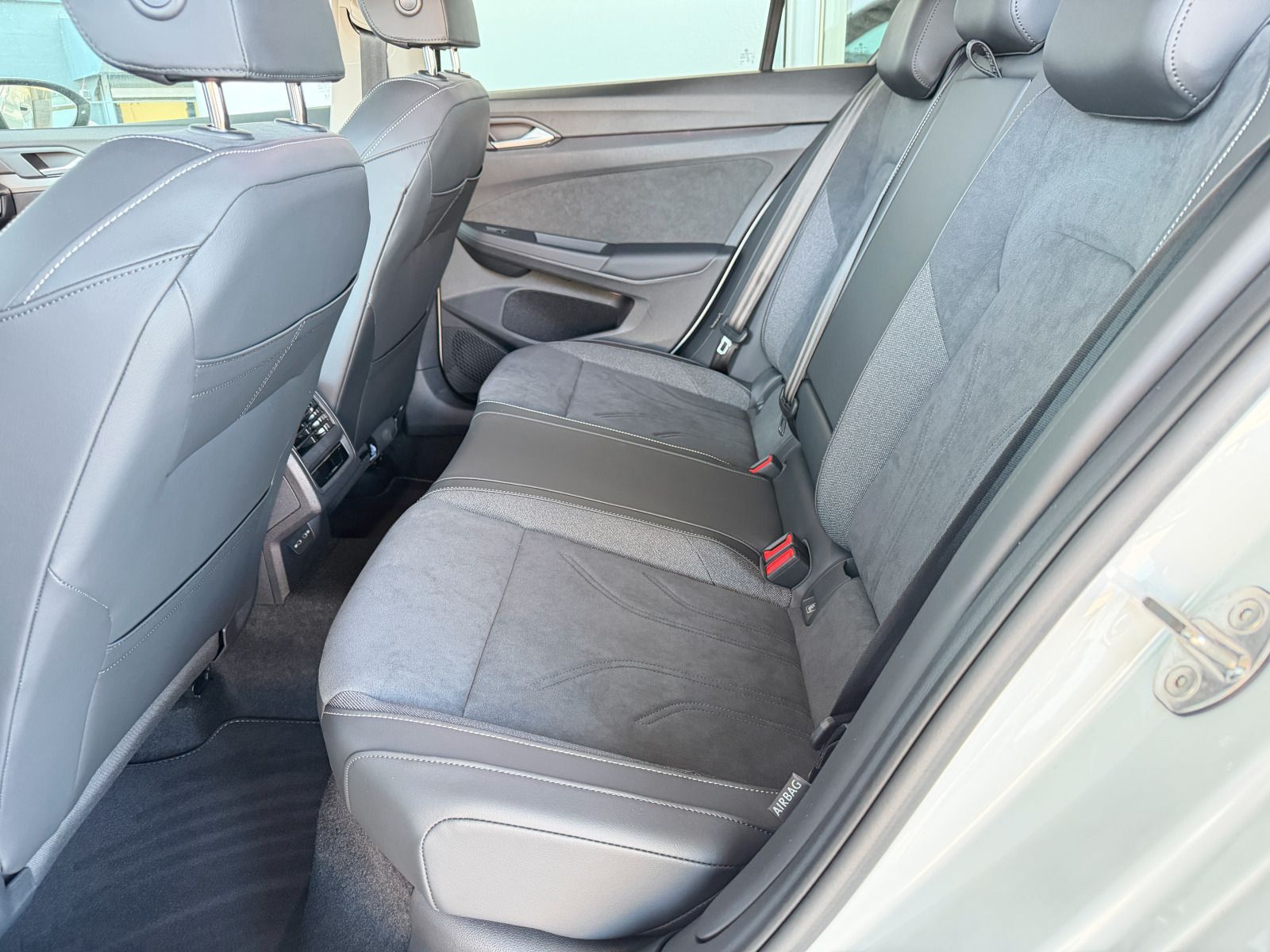 Volkswagen Golf - Bild 14