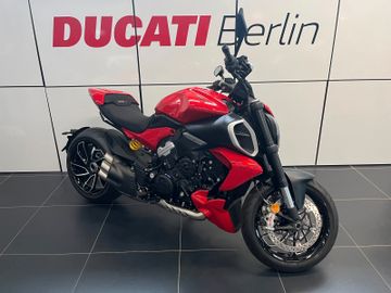 Ducati Diavel V4