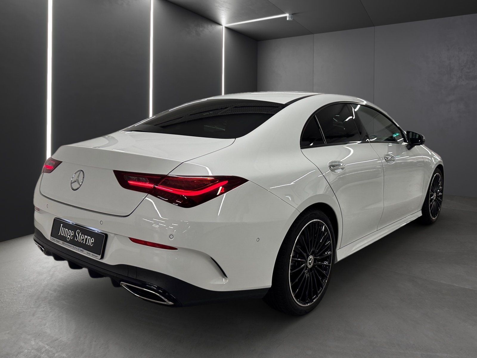Fahrzeugabbildung Mercedes-Benz CLA 200 AMG*Night*LED*Kamera*Keyless*19"*MBUX*
