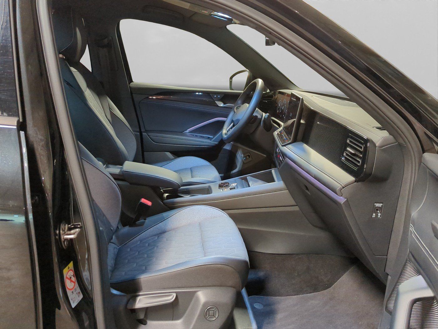 Volkswagen Tiguan 1.5 TSI DSG GOAL AHK MATRIX NAVI KLIMA foto 17