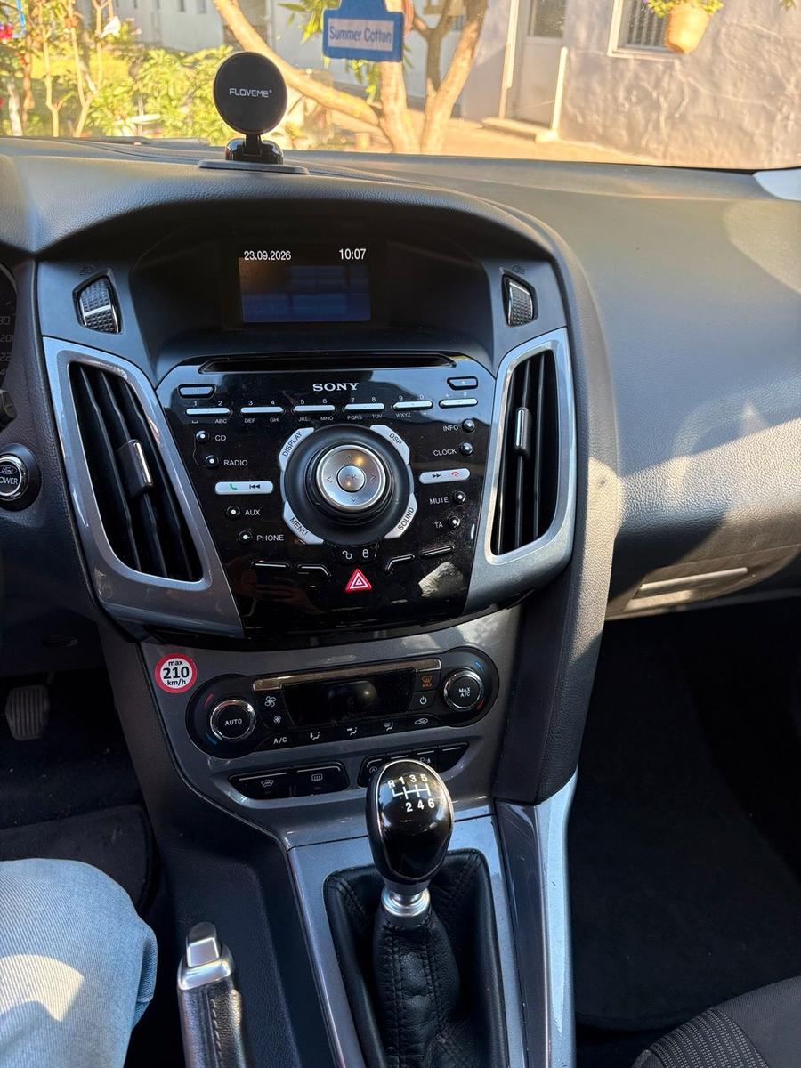 Ford Focus 2013 — photo 6