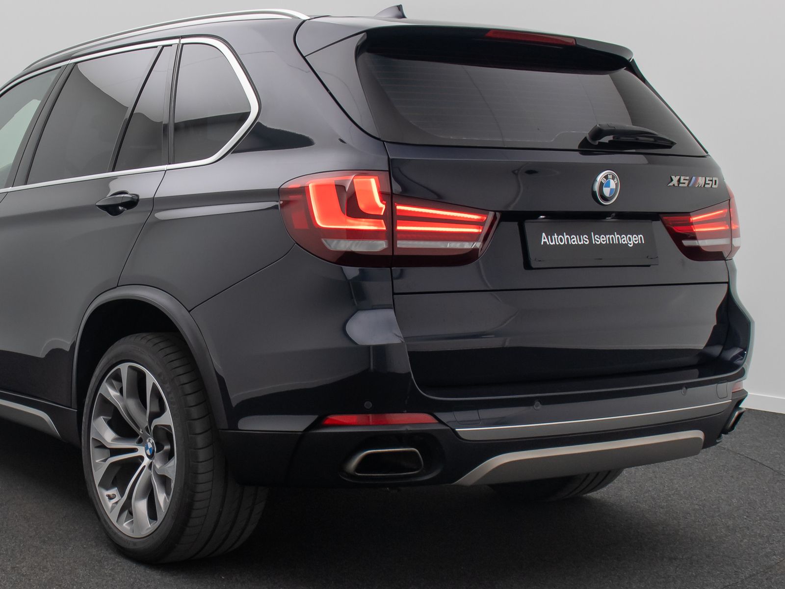 Fahrzeugabbildung BMW X5 xD50i ACC 360°Memory B&O NighVis DAB 20" Voll