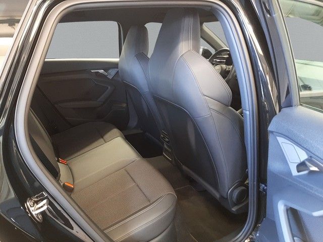 Fahrzeugabbildung Audi A3 Sportback S line 35TFSI Navi Sportsitze 17"