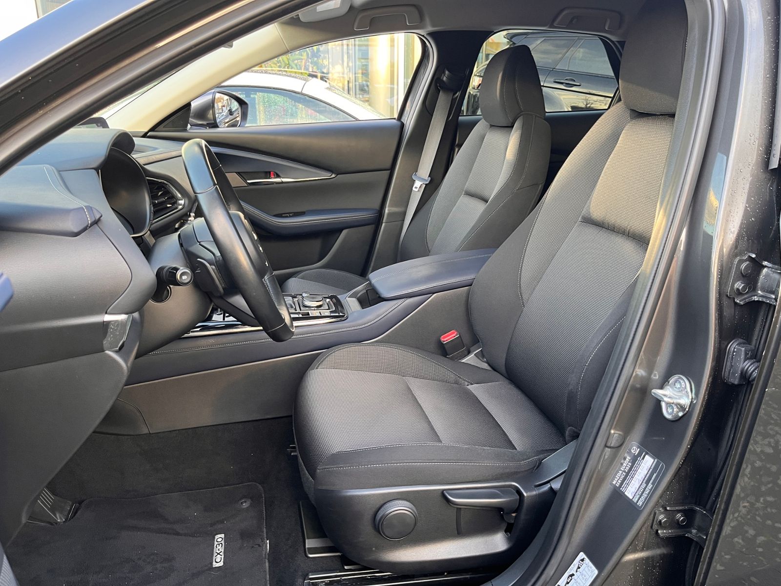 Fahrzeugabbildung Mazda CX-30 Selection AWD AHK 360° MATRIX LED NAV 18"