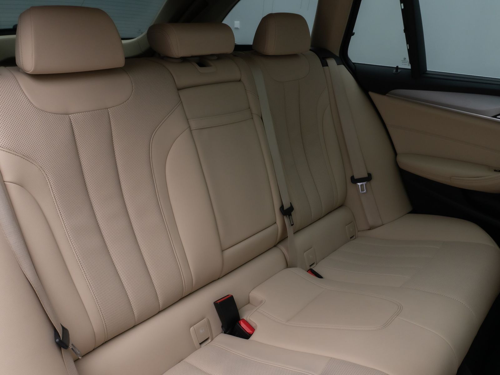Fahrzeugabbildung BMW 530e Panorama Kamera DAB HiFi 4xKlima Leder 18Zl
