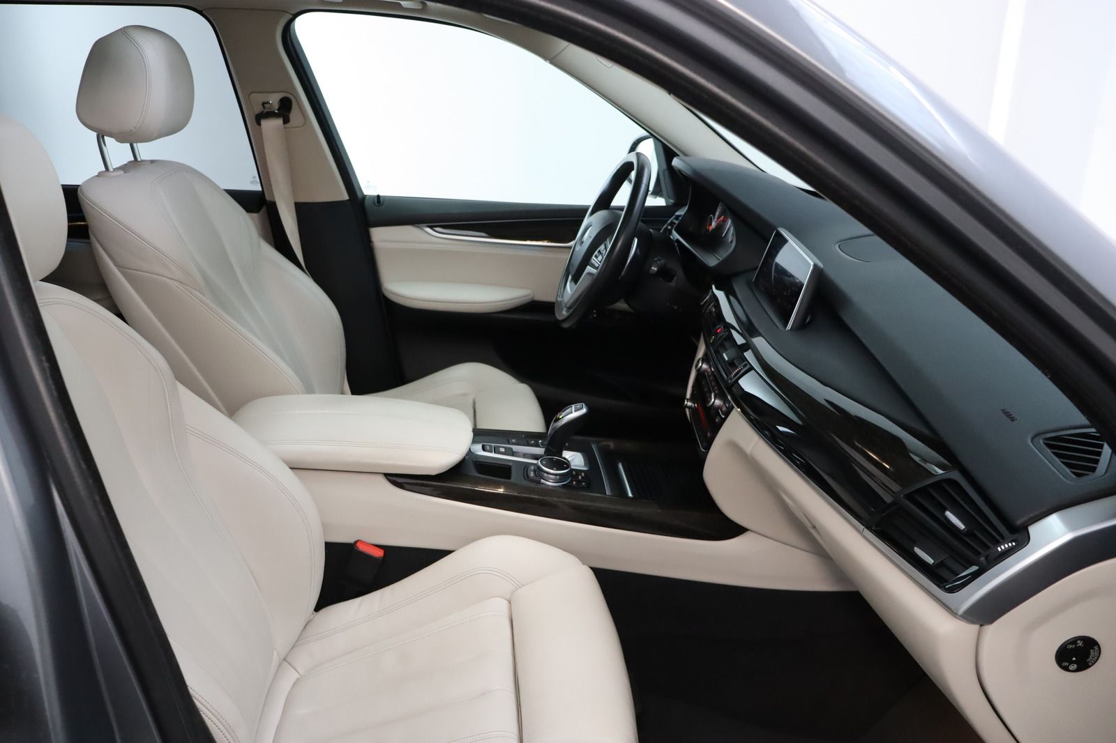 Fahrzeugabbildung BMW X5 xDrive30d * HUD* Pano * Memory * RFK *