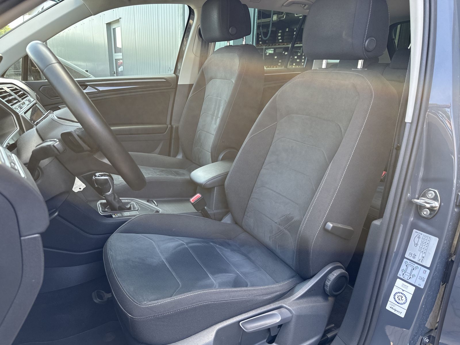 Fahrzeugabbildung Volkswagen Tiguan 1.4 eHybrid DSG Elegance NAV+LED+VC+HUD