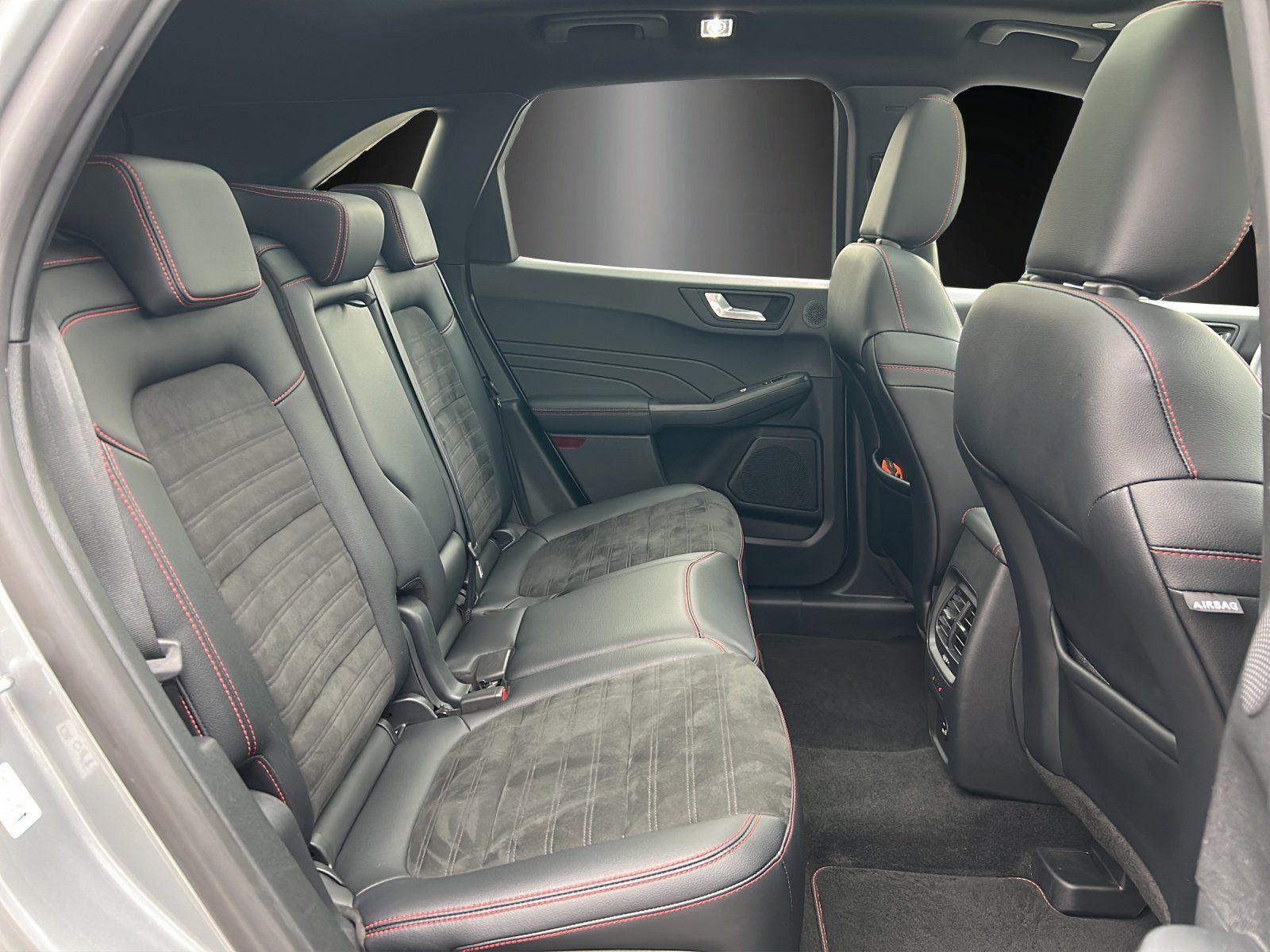 Fahrzeugabbildung Ford Kuga 2.5 PHEV ST-Line X Aut./LED/ACC/KAMERA/PANO