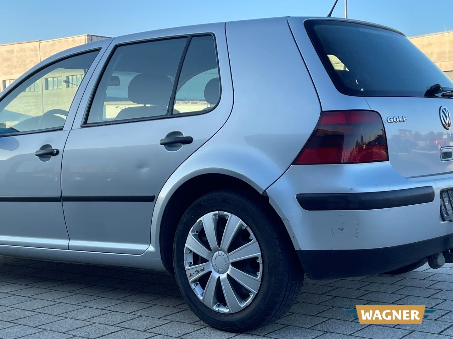 Fahrzeugabbildung Volkswagen Golf IV Edition Klima Servo TÜV 02/2027
