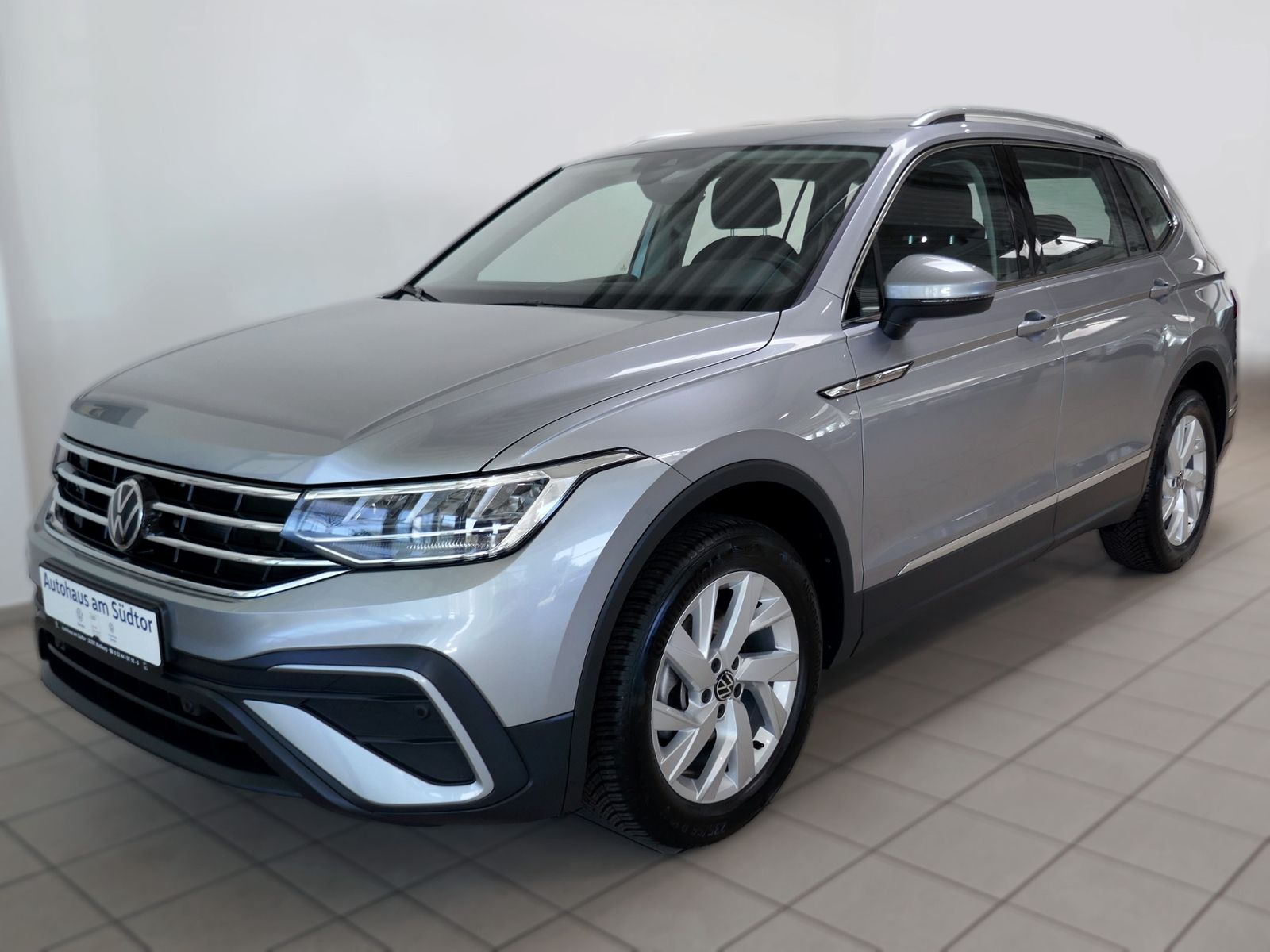 Fahrzeugabbildung Volkswagen Tiguan Allspace Life 1.5 TSI DSG | LED AHK ACC