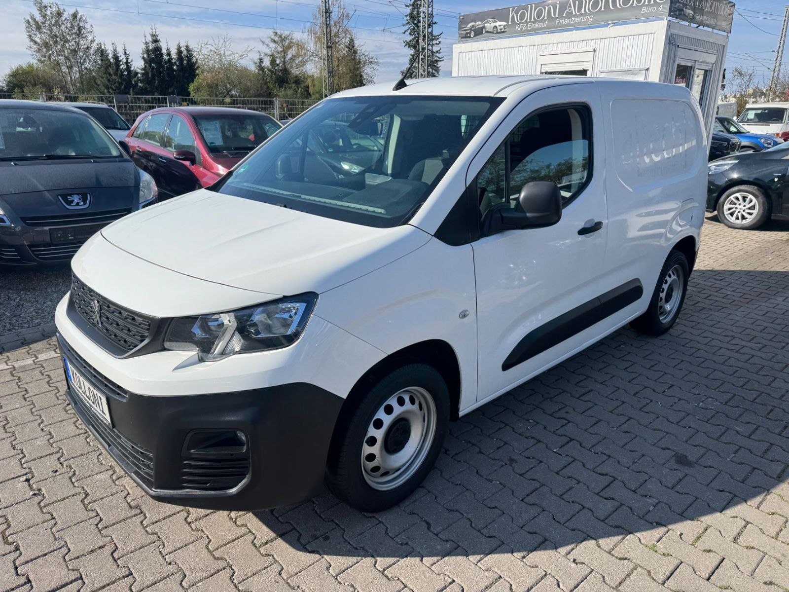 PEUGEOT Partner