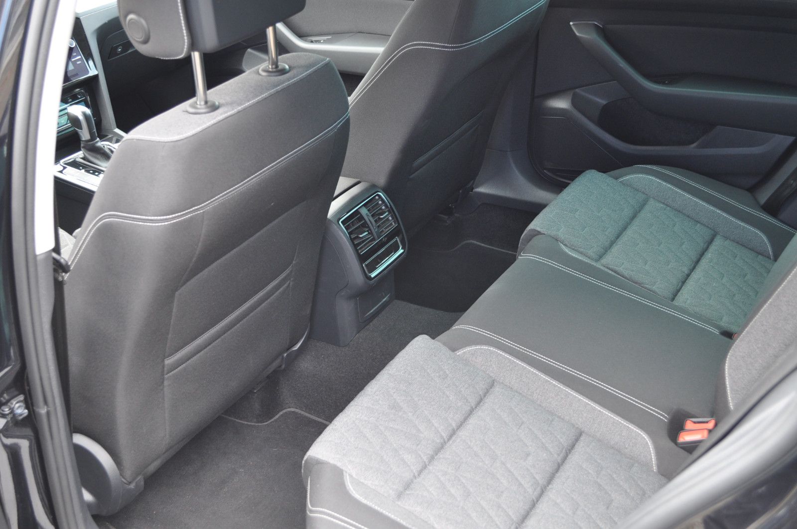 Fahrzeugabbildung Volkswagen Passat Variant GTE Business