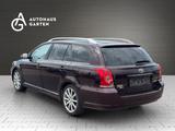 Toyota Avensis Kombi 1.8 Executive Xenon AHK SHZ Klima - rote Toyota Avensis