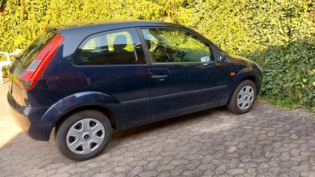 Ford Fiesta mit  TÜV