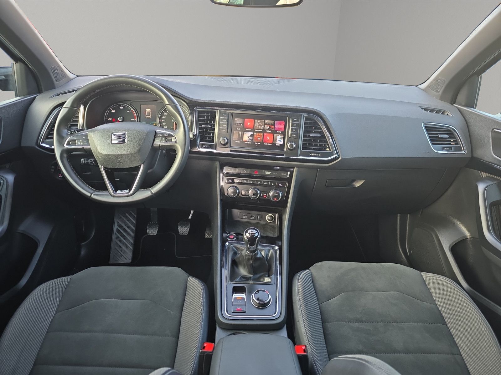 Fahrzeugabbildung SEAT Ateca Xcellence+LED+Navi+PDC+Kamera+AHK