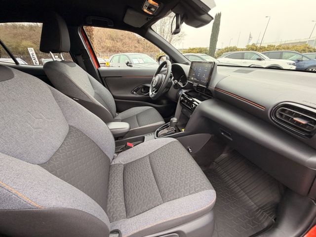 Toyota Yaris Cross Hybrid FWD Spicy Edition + Bear Lock